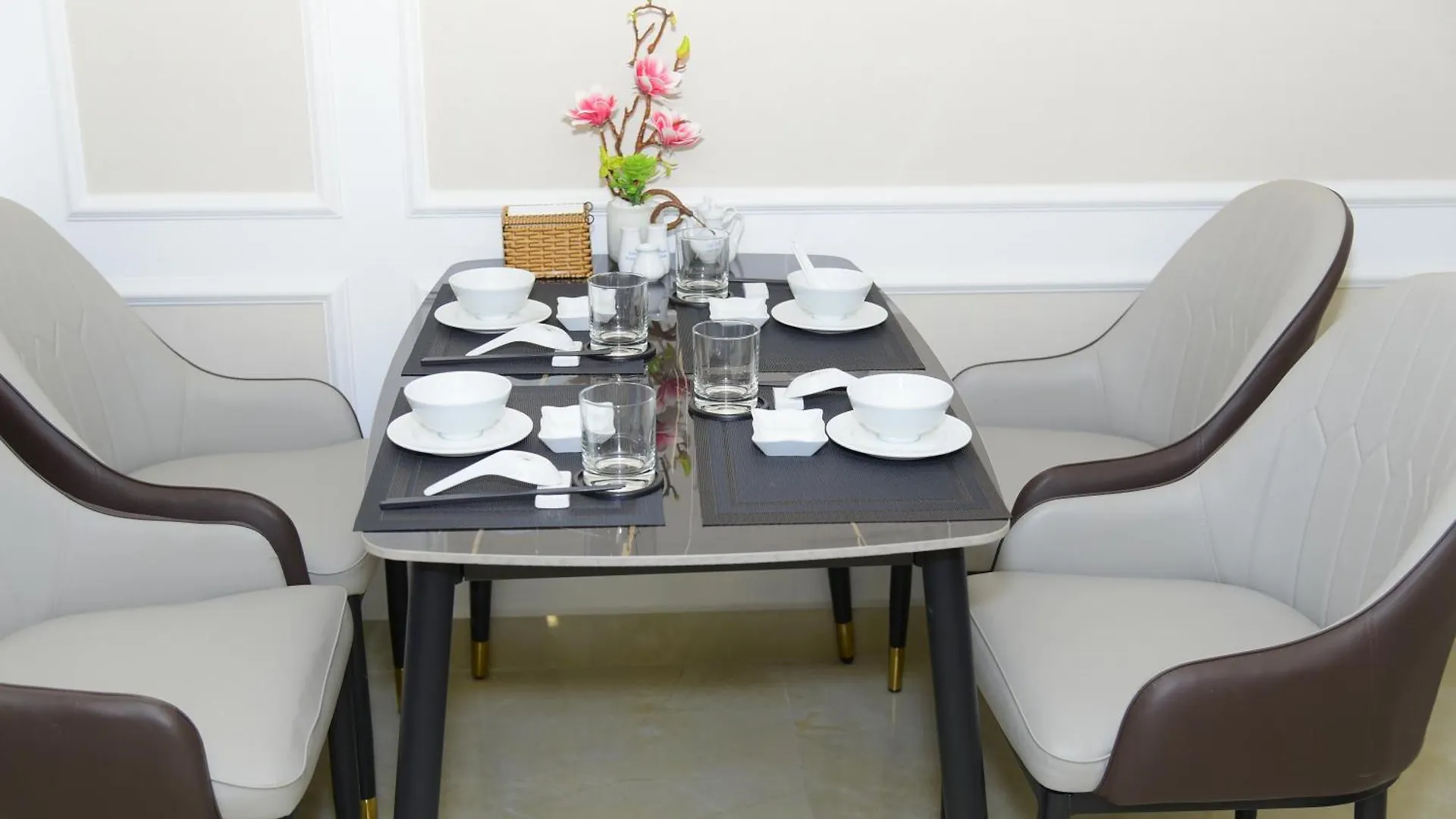 Hera Luxury Hotel Ho Chi Minh City 4*,