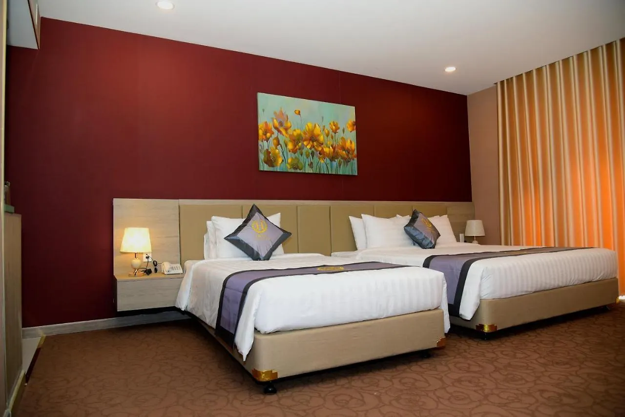 Hera Luxury Hotel 호치민 4*,