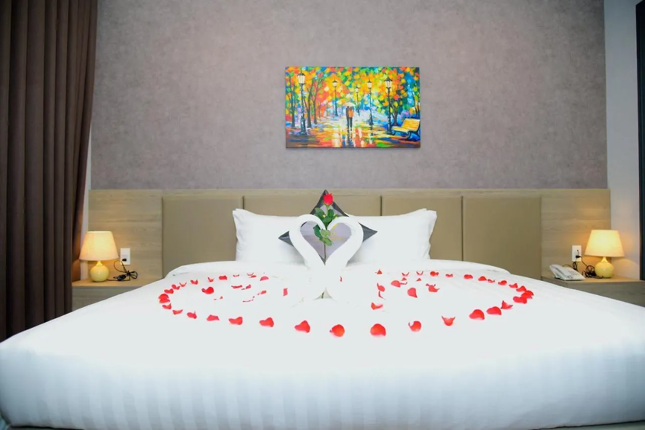 Hera Luxury Hotel 호치민
