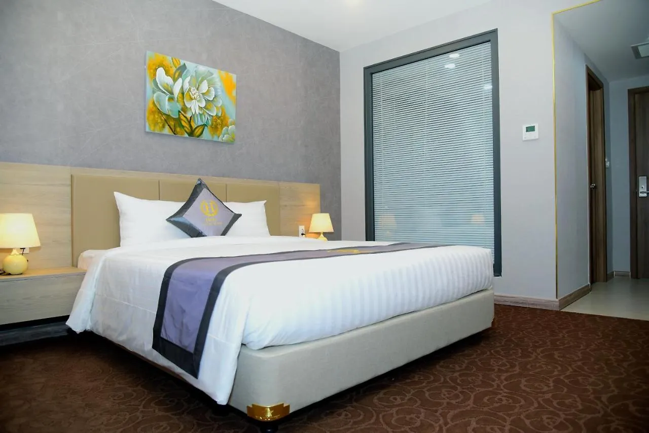Hera Luxury Hotel 호치민