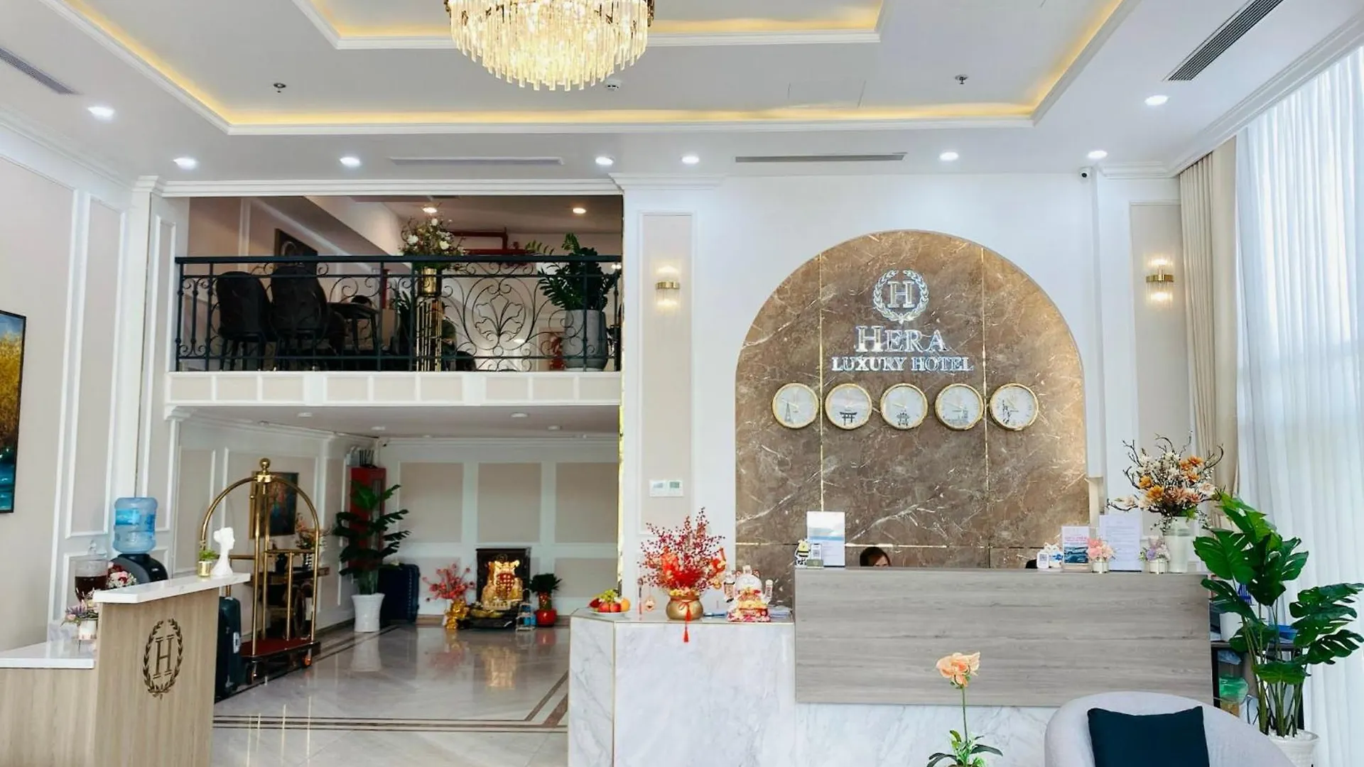 Hera Luxury Hotel 호치민