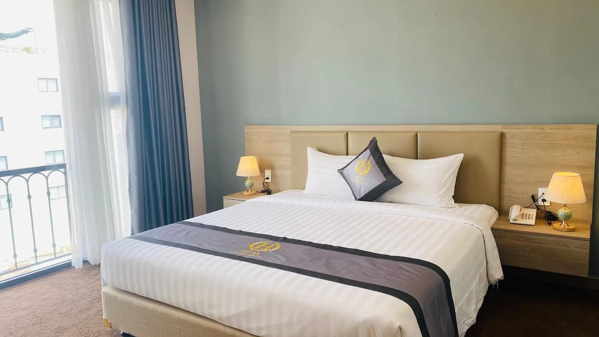 Hera Luxury Hotel 호치민