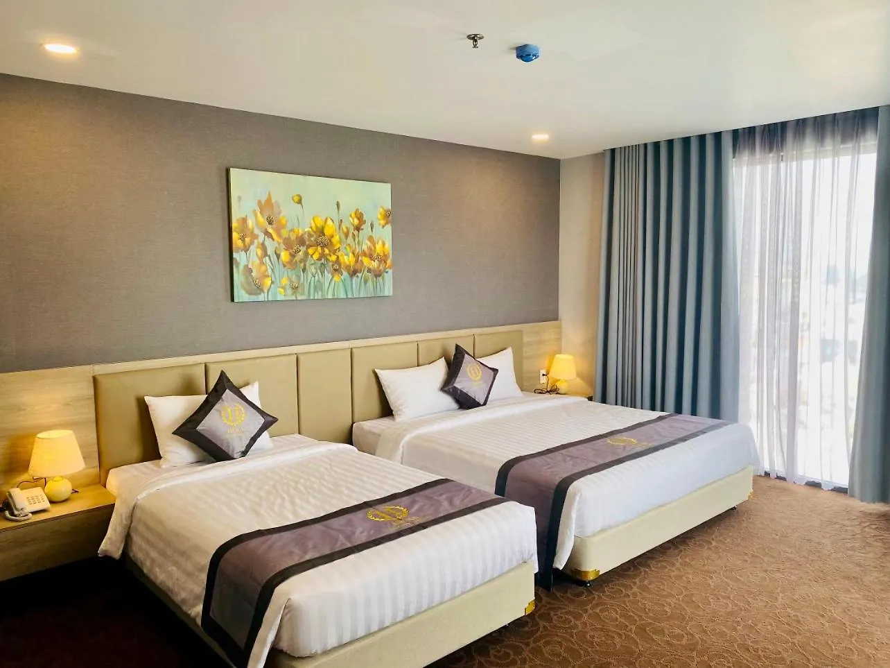 Hera Luxury Hotel 호치민