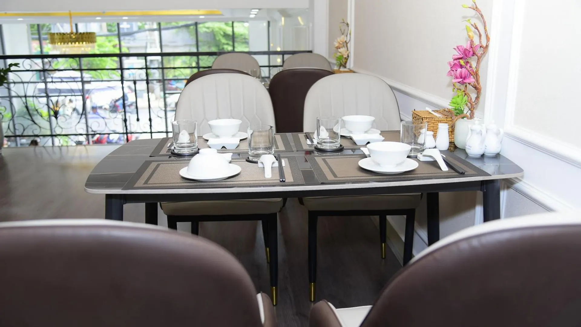 Hera Luxury Hotel 호치민