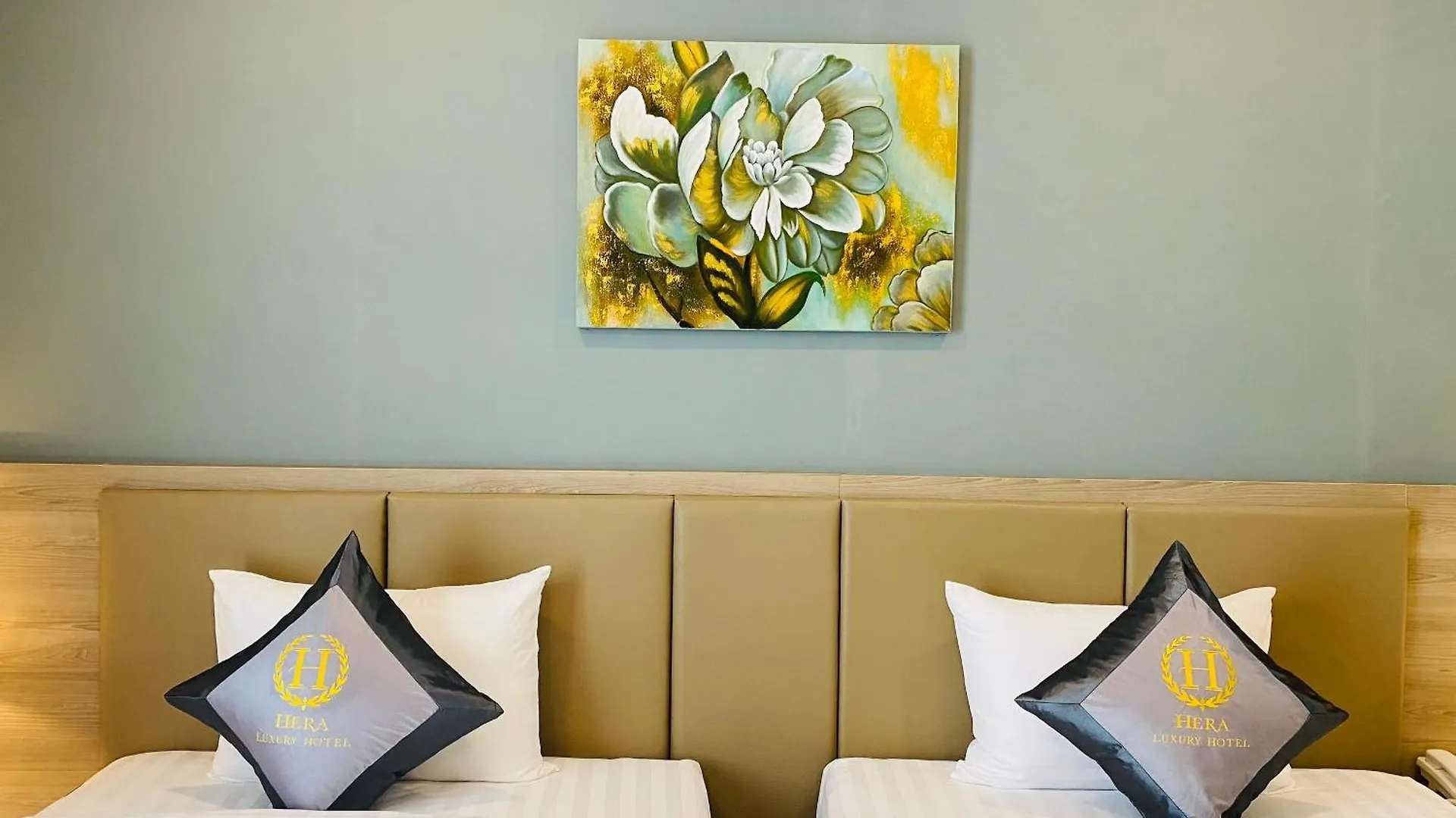 Hera Luxury Hotel 호치민