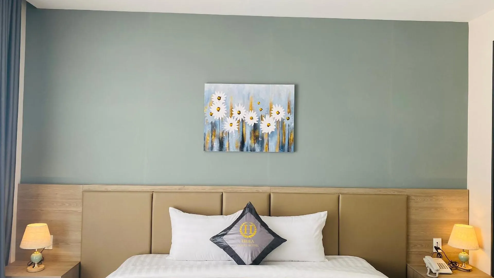 Hera Luxury Hotel 호치민