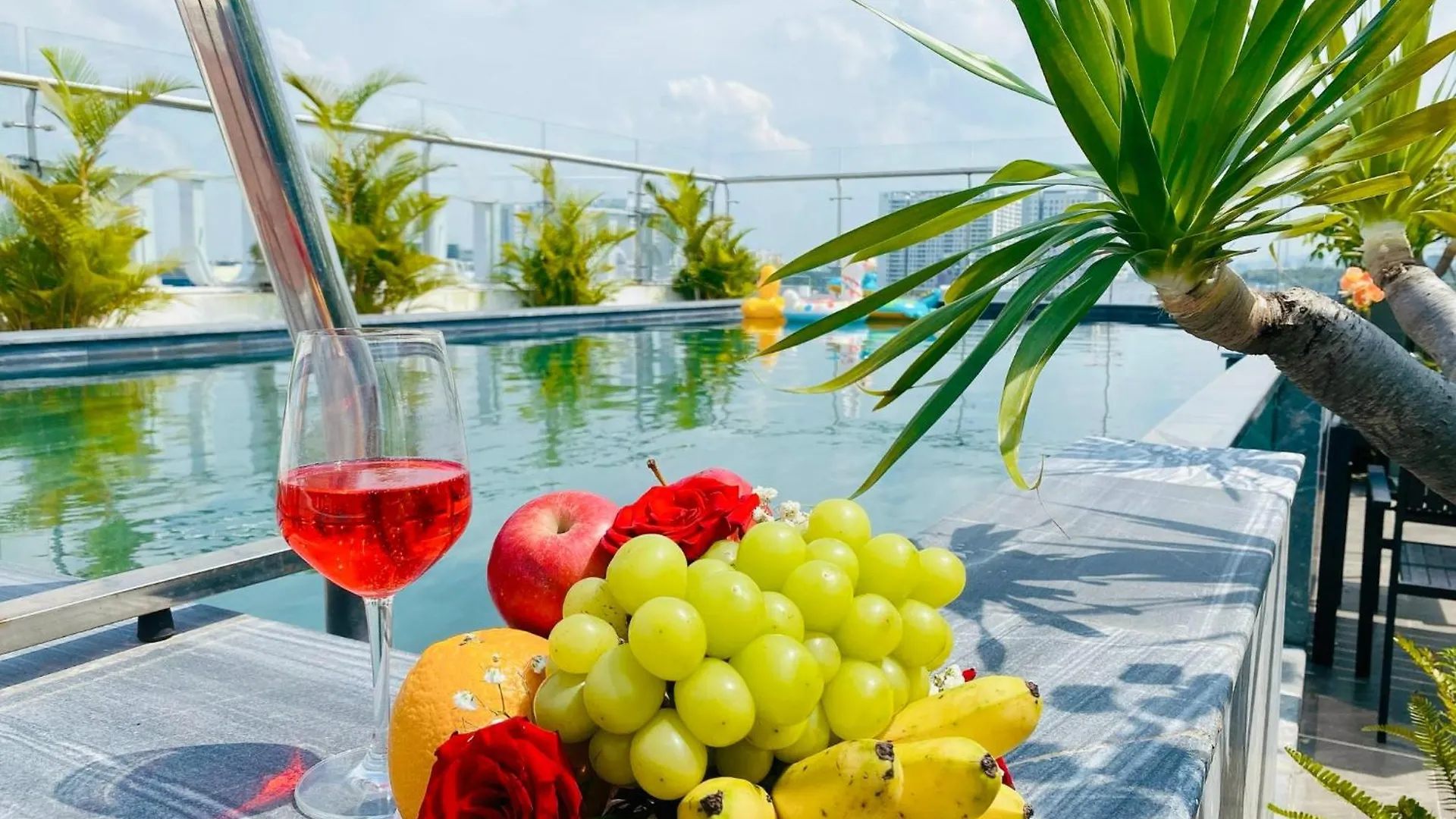 Hera Luxury Hotel 호치민